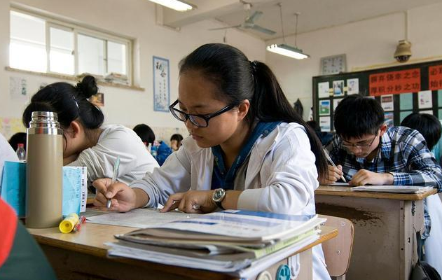 一位苏州教师的真实收入曝光，低于想象值，但也不算少