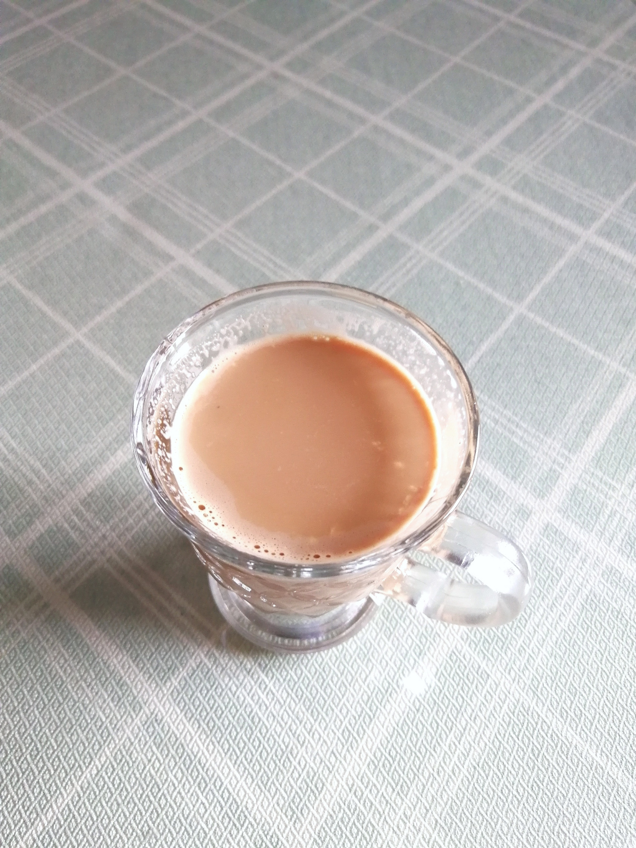 宅家简单三步自制奶茶，奶香味浓郁，味道纯正香甜，比买的还好喝