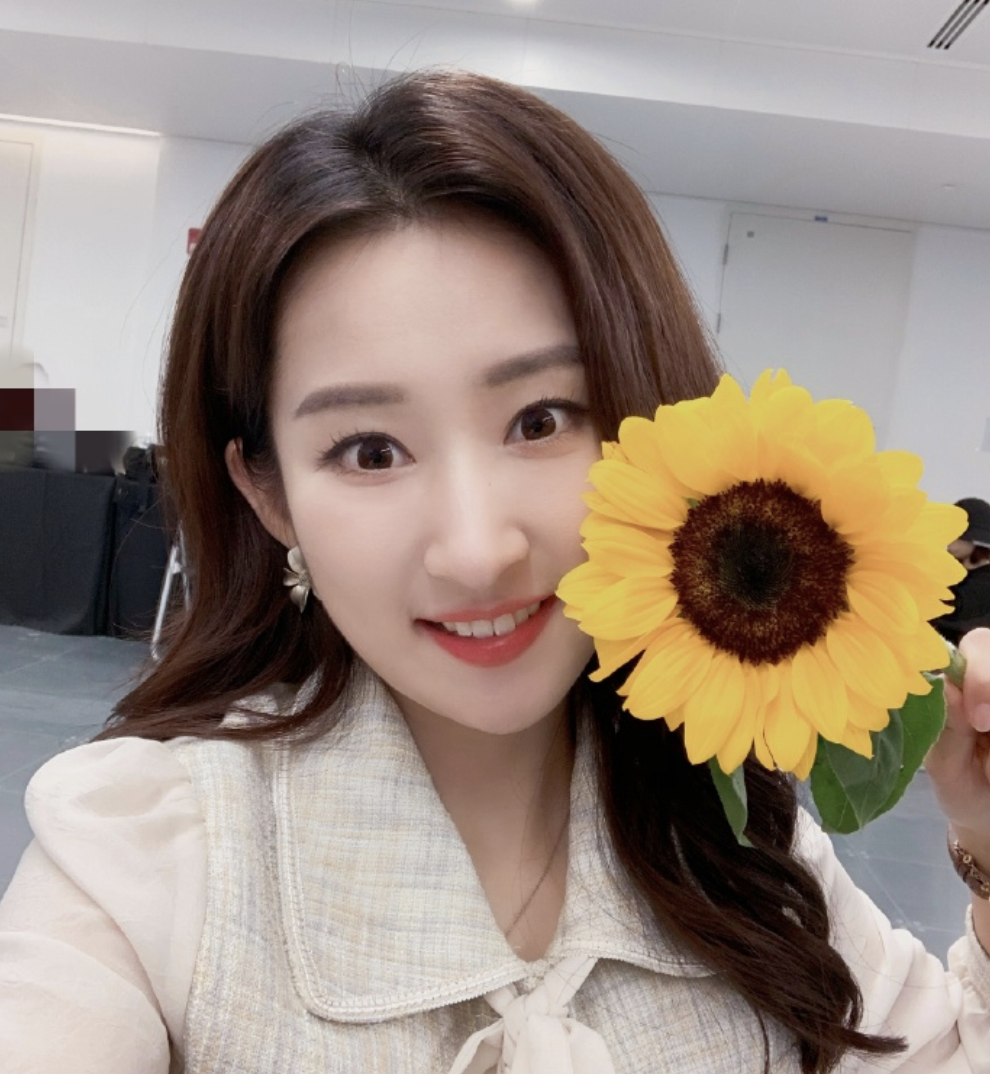 劝丁辉不要背水一战，自己偷偷这样做的女律师，比徐灵菱差在哪儿