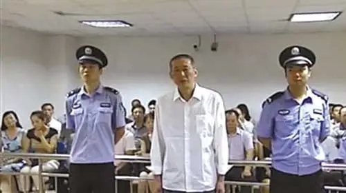 妻子被奸杀，丈夫“承认”罪行，19年后法院重新审理：此案有冤情