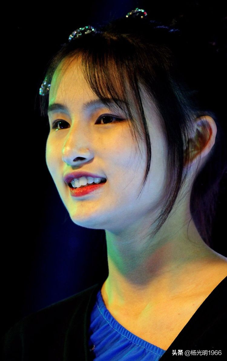 施秉一中：唱响青春   舞动人生