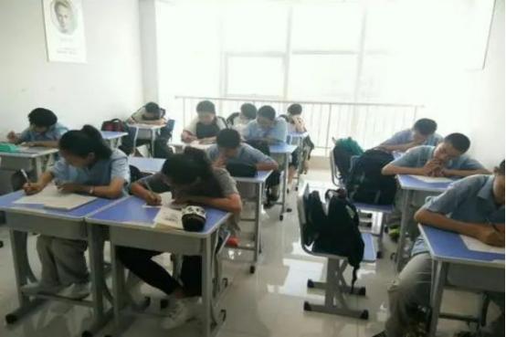 双减政策实施，民办学校和公办学校差距被拉开，家长会怎么选？