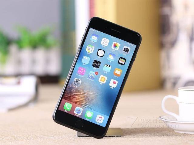 總的來說,iphone7plus和iphone8這兩款手機都在外觀設計,硬件配置方面