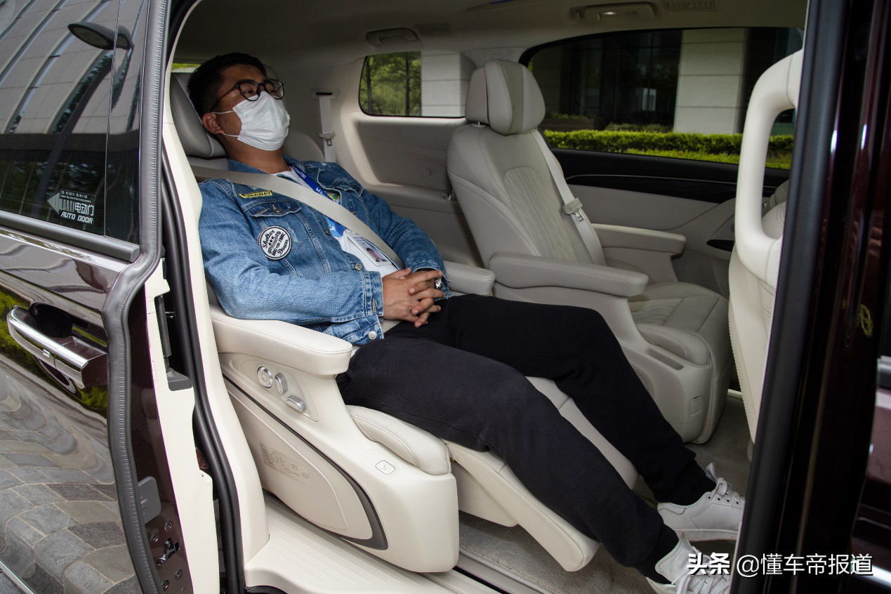 标杆再出旗舰 试驾别克GL8 Avenir艾维亚六座版