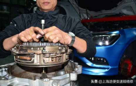 车身酷似“灯厂”的大众凌渡，变速箱出故障后又该如何维修解决？