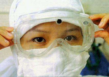 回望《非典十年祭》,仿佛新冠启示录,经验是需要付出生命的代价