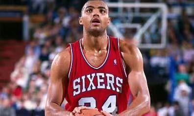 三双挡不住！盘点NBA十大神级“四双”表演：前四名实至名归
