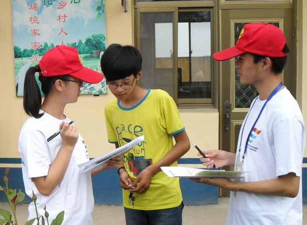 大学生流行晒“课表”，看完一周满课的课表，网友说学生赚到了