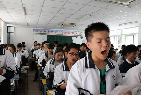 2021有高考工厂之称的高中，1万多名考生，仅76人考上重点大学