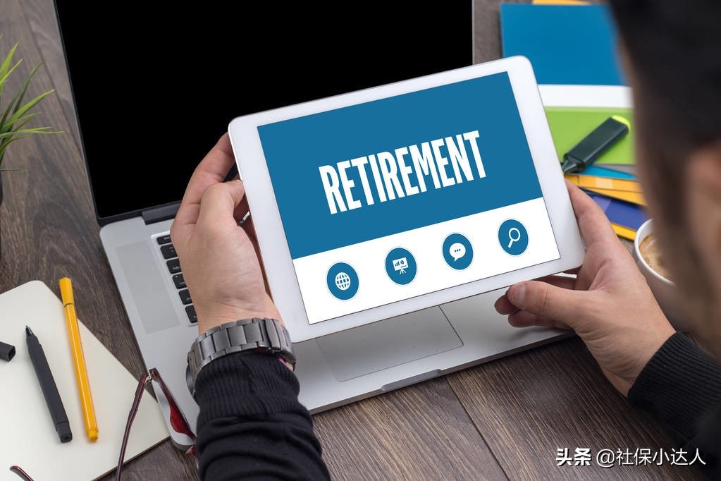 单位没有缴纳社保，现在退休可以申请经济补偿吗？