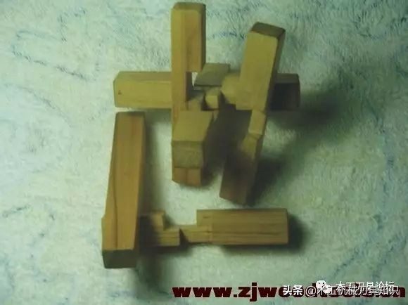 鲁班锁用柱黄金搭档，二十柱可拼四百式详细流程
