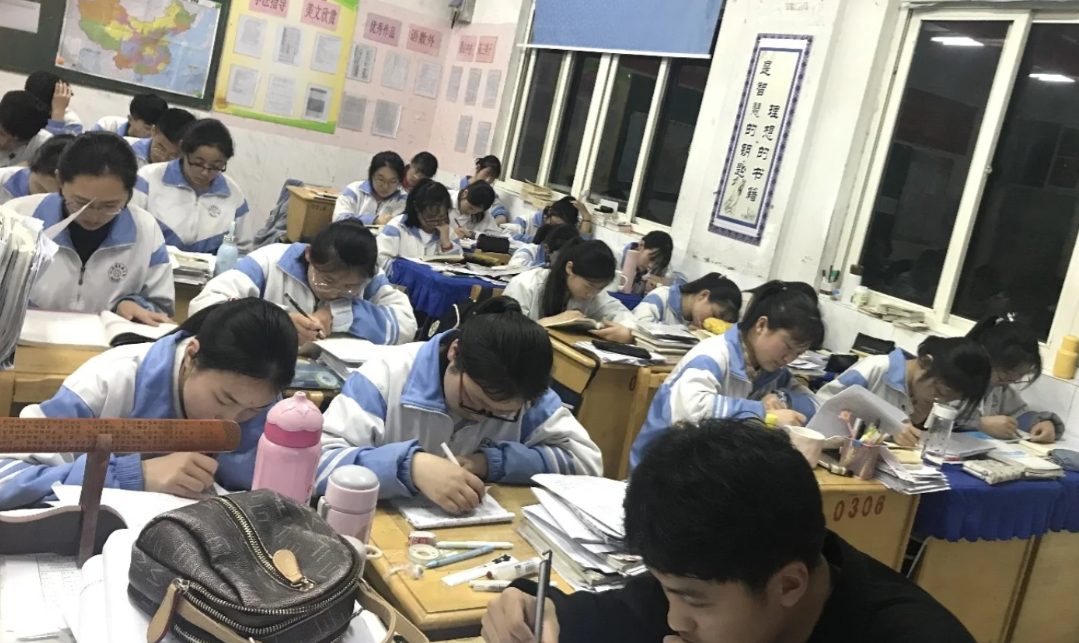 师范院校录取分数线高？学校选得好500分也能上师范，信不信由你