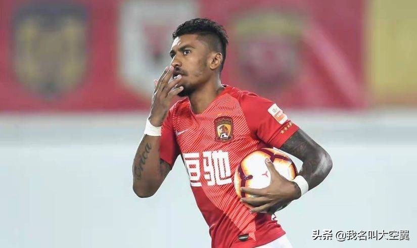 保利尼奥为什么离开中超了(广州队外援保利尼奥,为何要离开中超?
