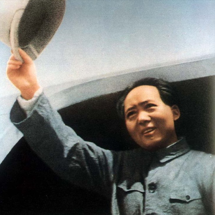 中央三次调陈龙保护毛主席，但都被他拒绝，这是为何？