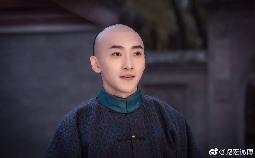 新版《还珠》尔泰，出道十年资源太虐，还在周冬雨新剧演18番男配