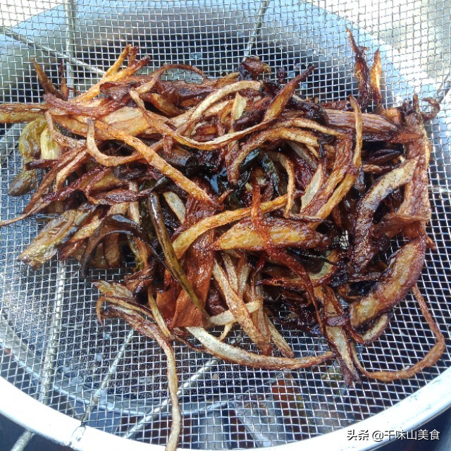 厨师长教你在家熬葱油，酒店大厨用的明油，炒菜好吃就是香的原因