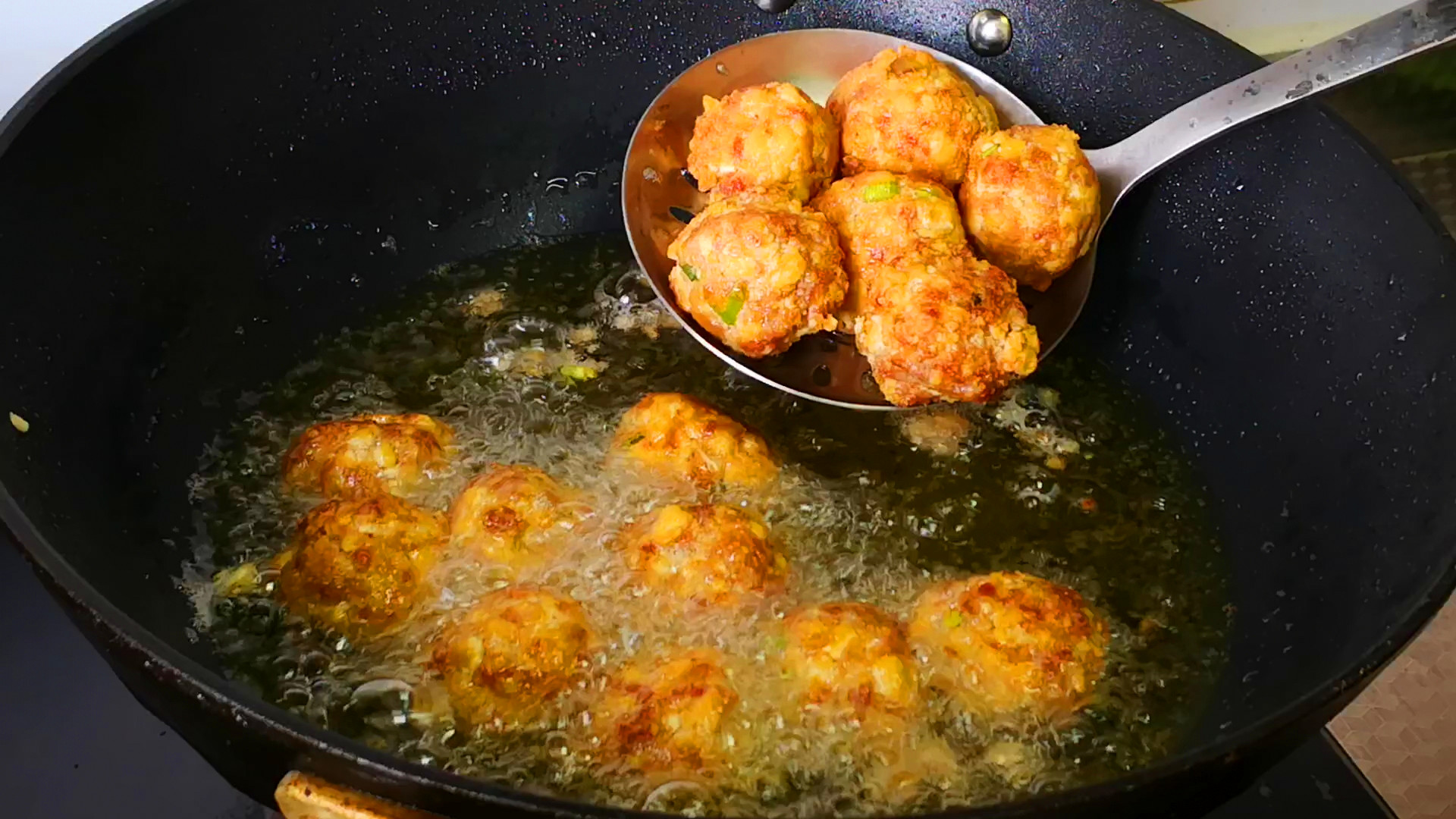 怎样做肉丸子好吃又松软 怎么做肉丸松软