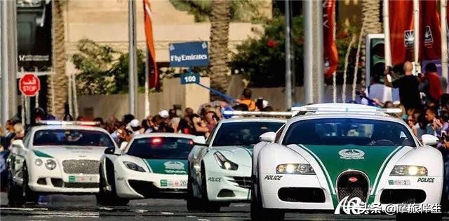 奥迪R8川崎警车霸气登场，迪拜街头最炫警用跑车！