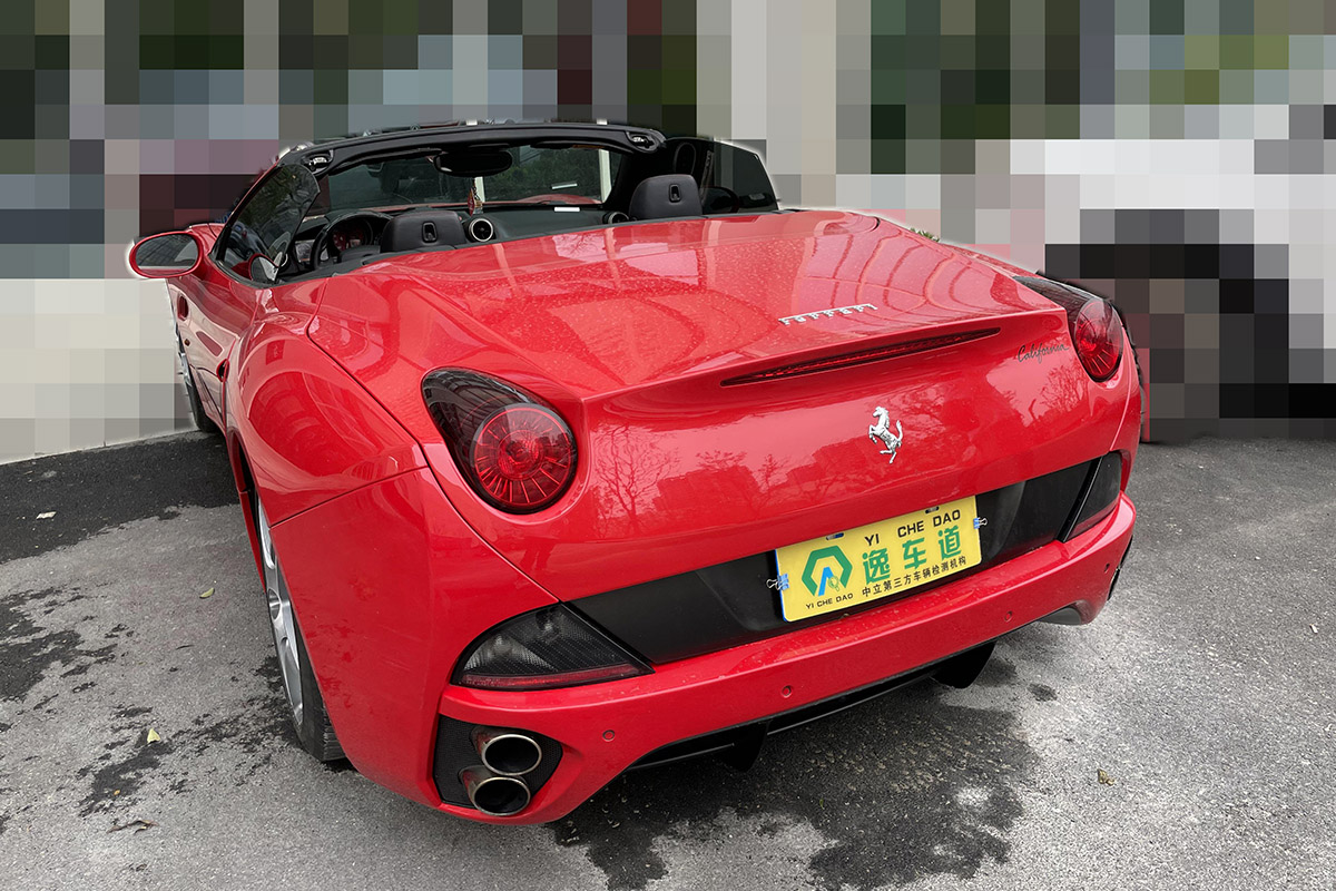 10年的法拉利加州检测未发现事故，90W，你会为它买单吗