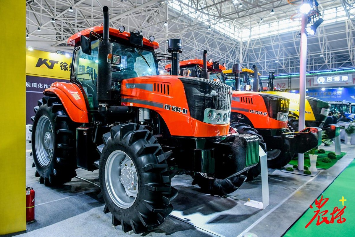 9款国际农机展上150-200马力的拖拉机