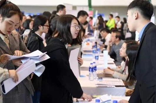 本科生福利来了，上大学不仅“免学费”还有补助，多地已开始实行