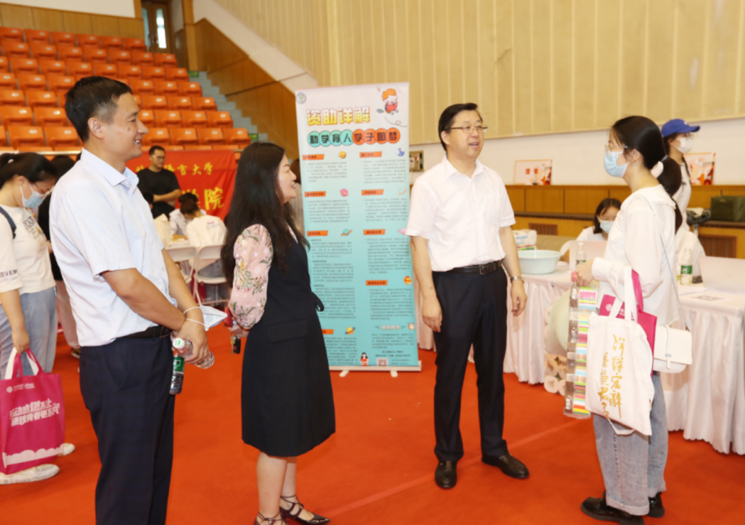 扬帆起航｜北语喜迎2021级本科新生