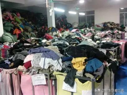做廢舊衣服回收銷路在哪里？賣價多少錢一噸？