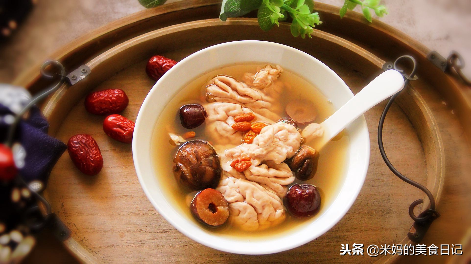 猪脑炖核桃的功效与作用-我的快乐小窝