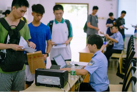 湖北这所二本学校，录取分数“超过”一本线，毕业生多半当公务员