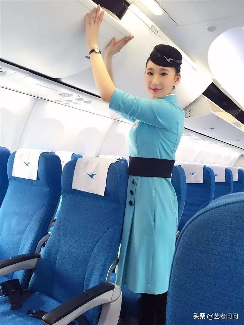 艺术生学空乘专业，毕业后可以从事哪些工作，好挣钱吗？