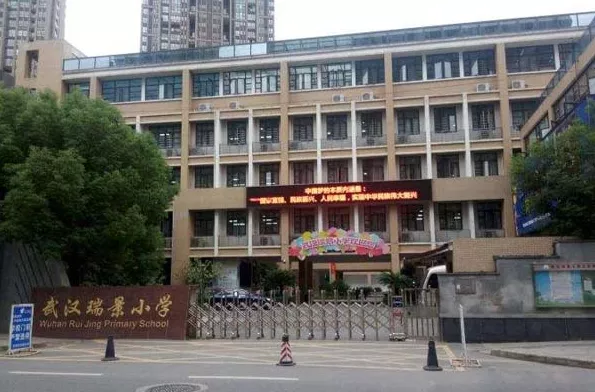 起底武汉19所民办学校学费标准！这么贵，究竟值不值？