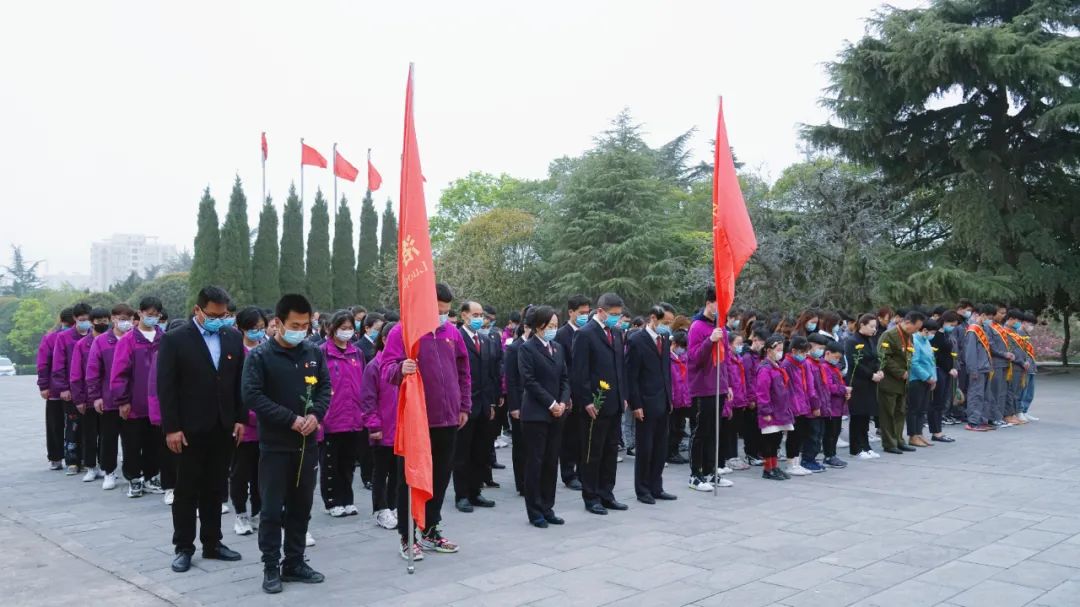 缅怀先烈 信念不朽—洛阳东外献礼中国共产党成立100周年活动