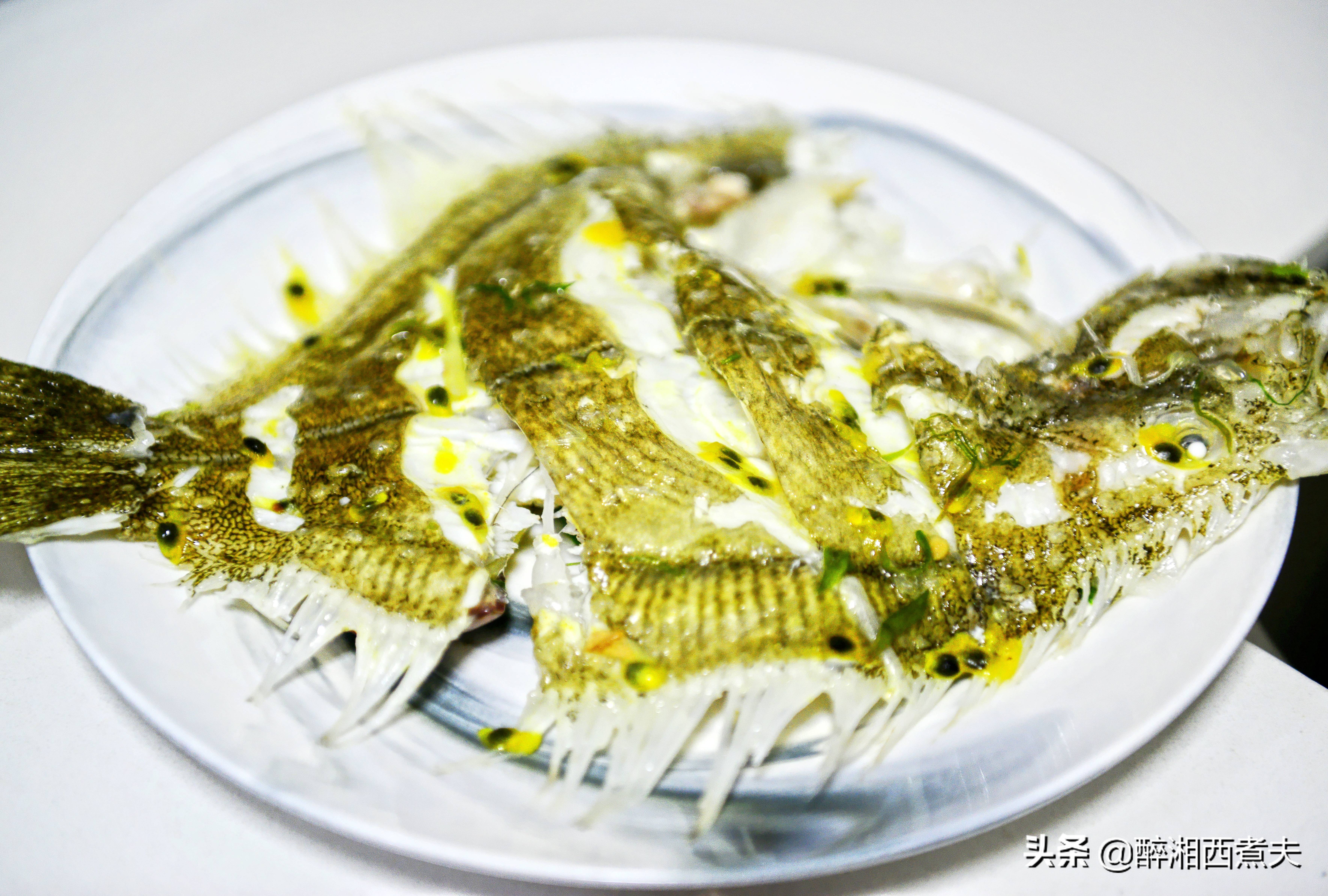 多宝鱼无鳞却很腥？一招教你轻松搞定去腥！清蒸多宝鱼鲜嫩又肥美