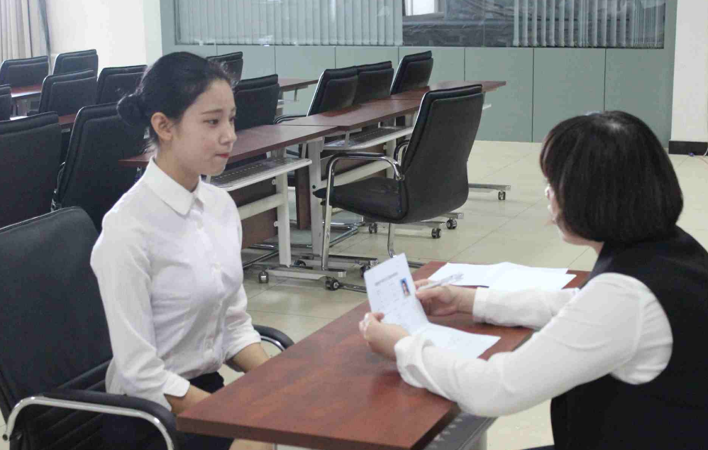 大学生逐渐沦为“底层”，曾经的辉煌已经不再，未来该何去何从