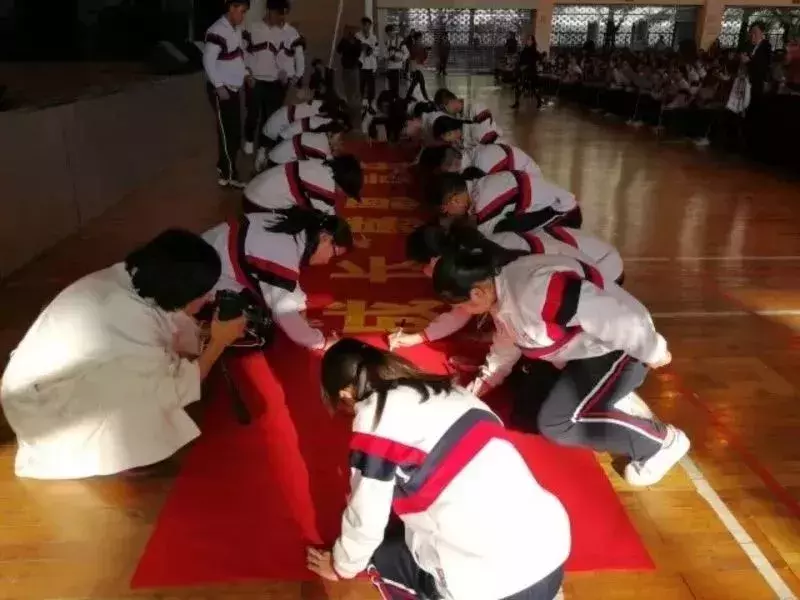 高考全省前50学霸：广州21席，深圳15席，珠海一中全省第一