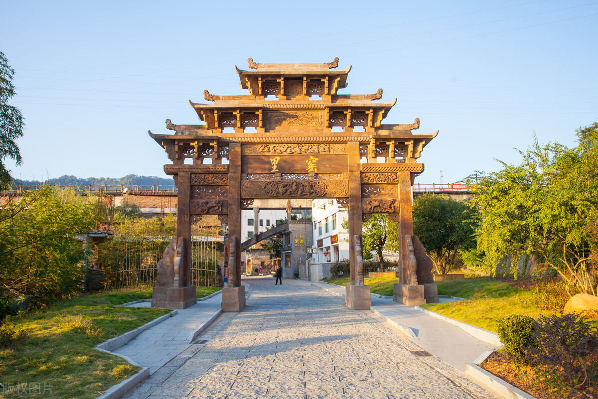 中国十大唯美古镇：江南水乡的诗意栖居地