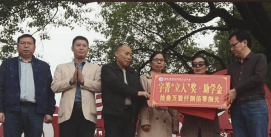 高三美女学霸戴宇菁，生命定格在高考前夕，她临终的遗嘱让人泪目