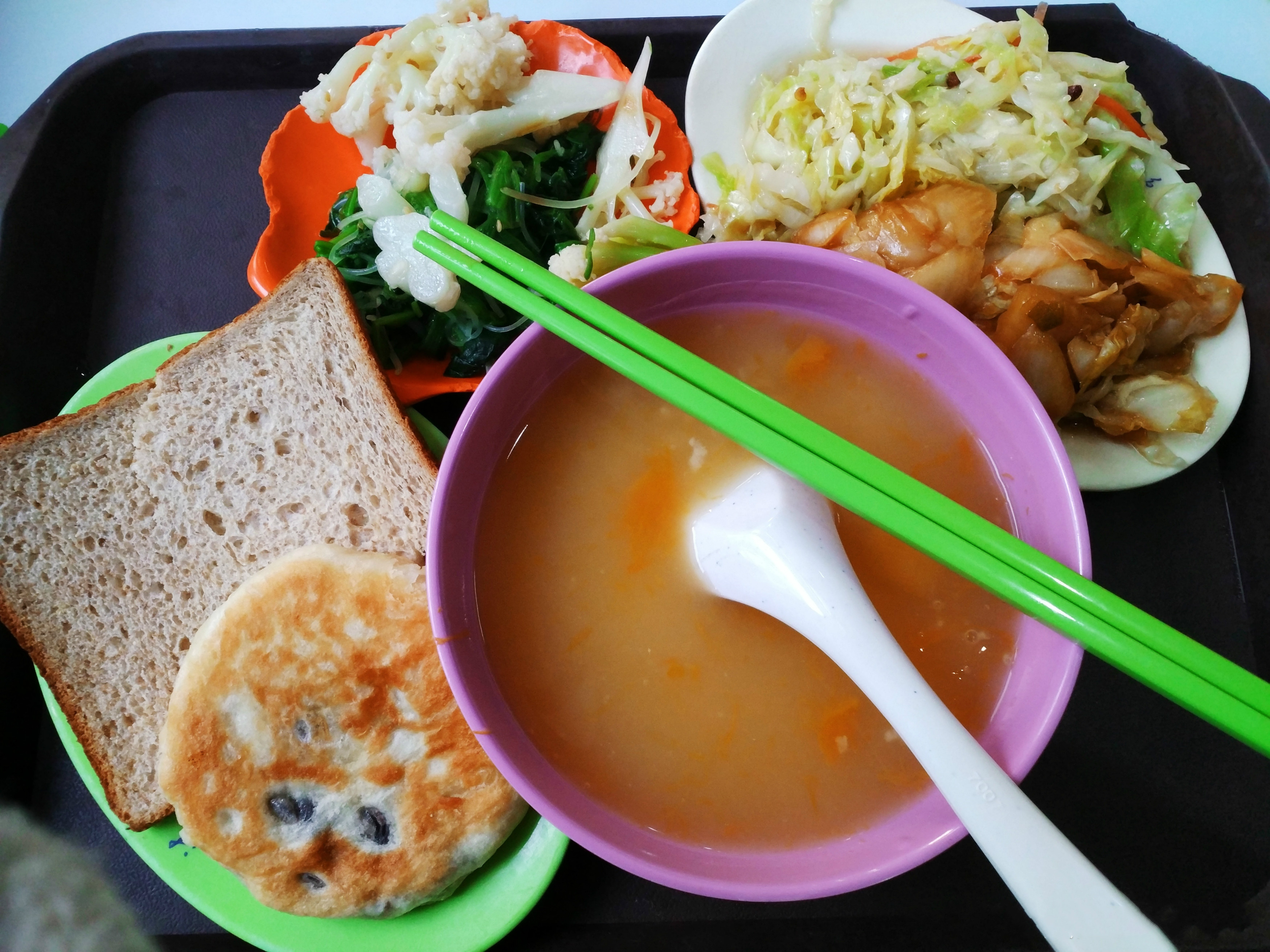 清华大学食堂有多好？看完饭菜质量和价格，网友：后悔没好好读书