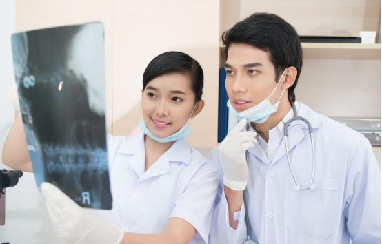 医学院“四大天王”排名更新，榜首实至名归，其它三所存争议