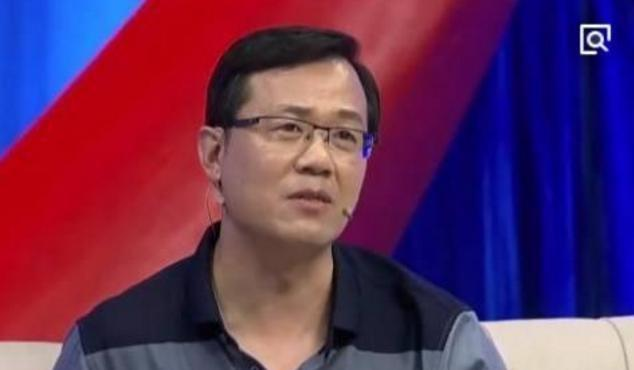4年前，因爆出白百何“一指禅”事件被封号的卓伟，如今怎样了？