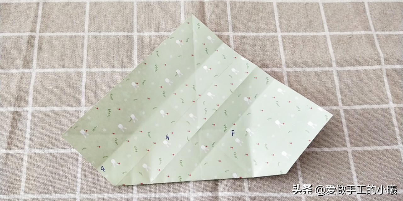 折纸教程:当爱心遇上百合，折个独一无二的心上花，送给Ta