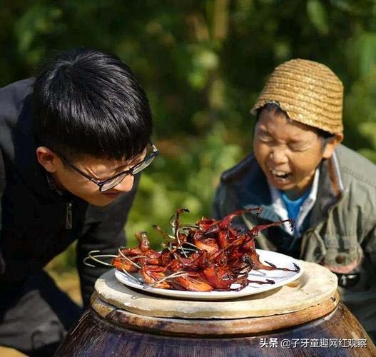 康仔农人：广西半百袖珍老人，他凭什么半年涨粉近千万？