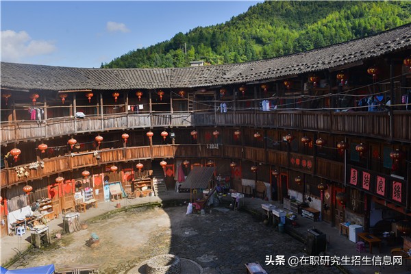 报考暨南大学在职研究生参加的考试难吗？