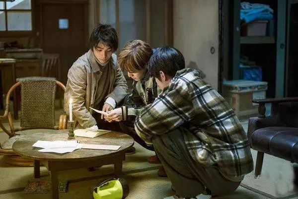 《解忧杂货铺》：真正的成熟，是做自己的摆渡人