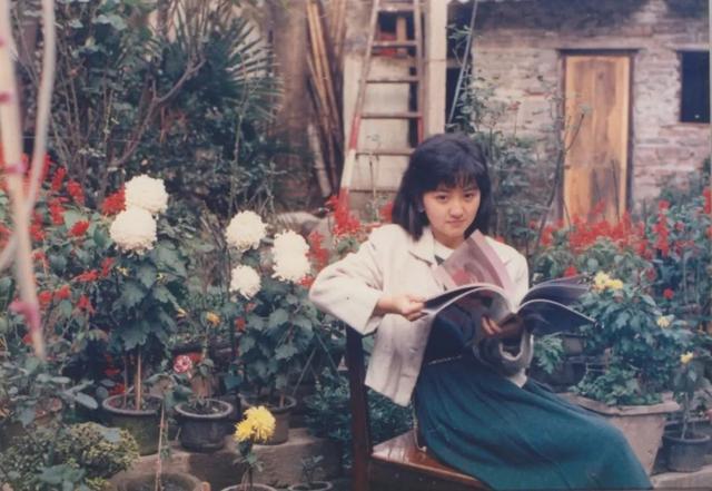 凭借《城南旧事》中“英子”一角一夜成名的沈洁为何销声匿迹了？