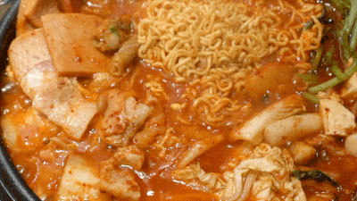 这条魔鬼美食街从头走到尾，我胖了10斤（上）