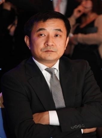 炒房的后果：曾经的江西首富，如今躲债香港，父亲葬礼都不敢去