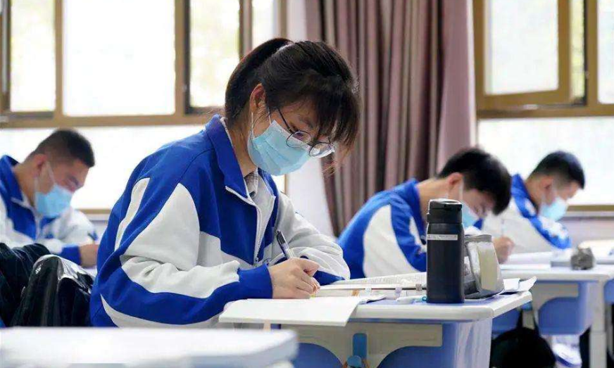 20年高考新规，复读生将受影响，了解“报考标准”对高考更有利