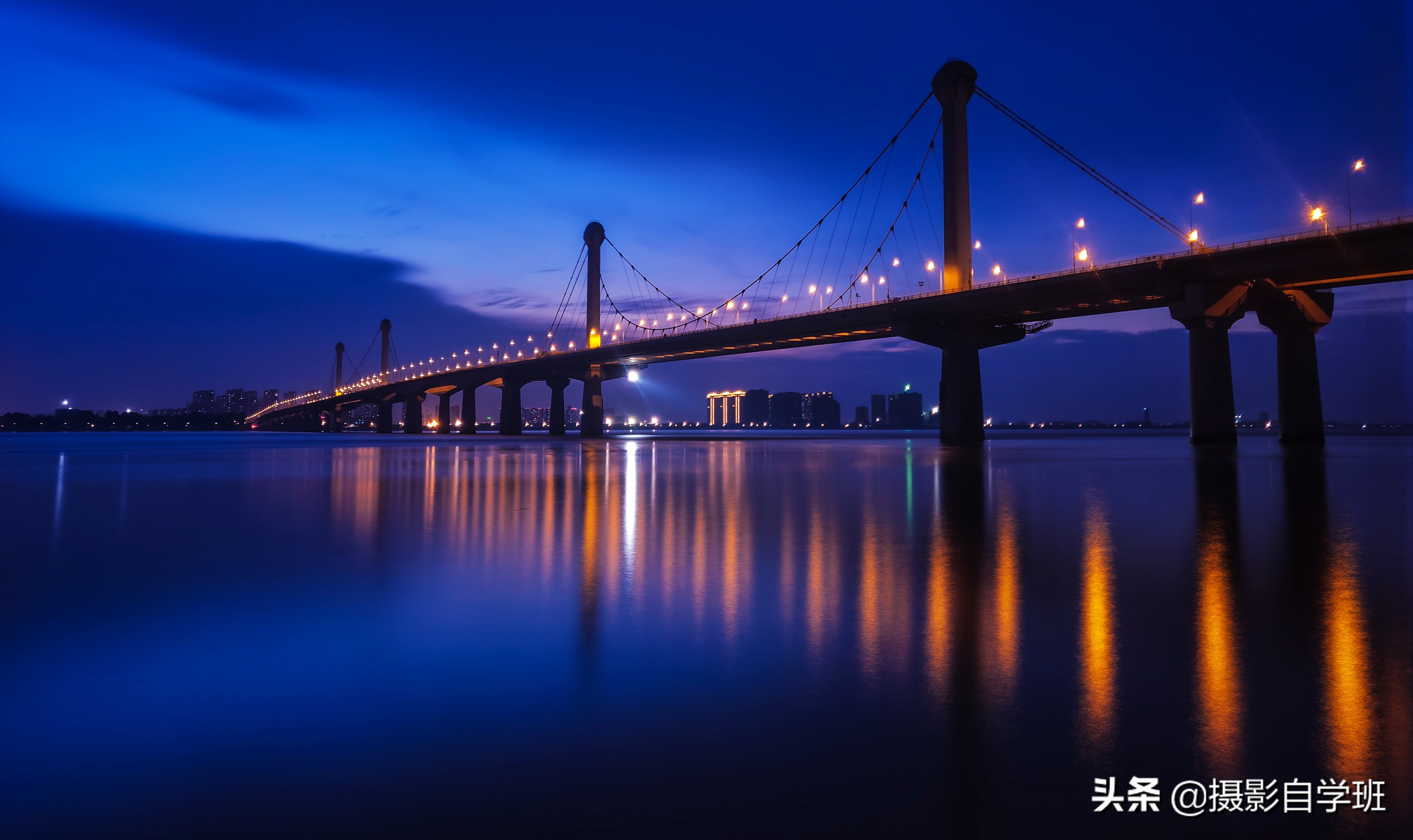 如何镜面翻转图片(这么拍摄倒影) - 赤虎壹号