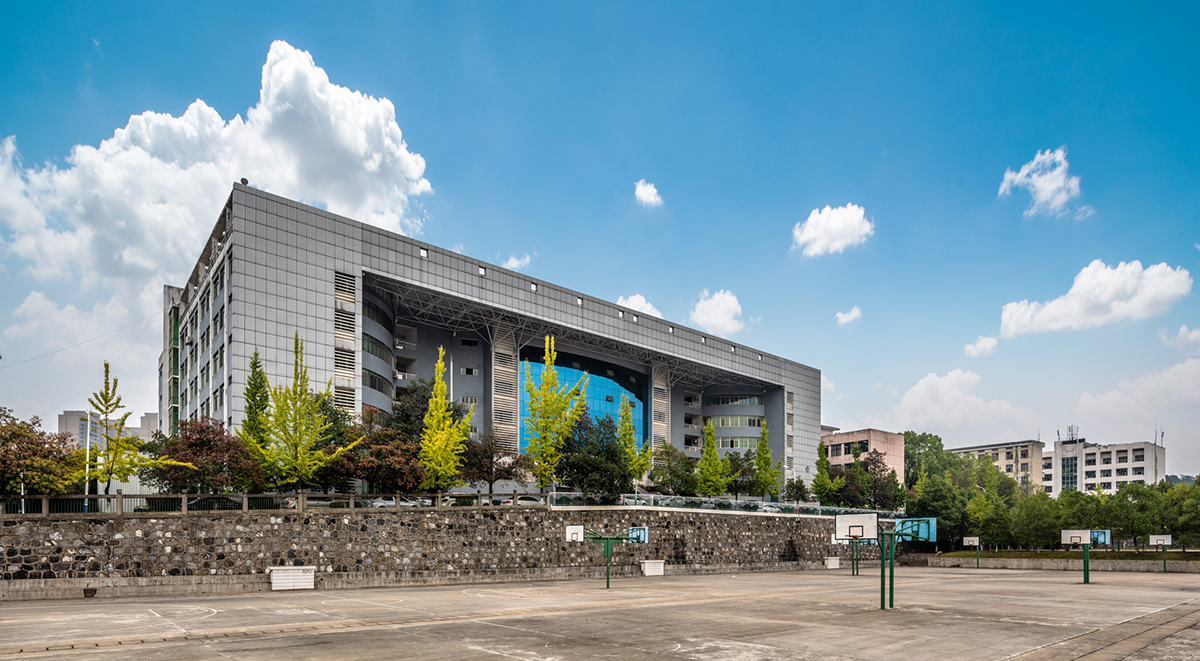 湖南这3所本科学院，适合超二本线不多的考生，当地就业口碑良好